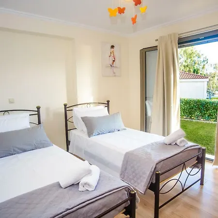 La Casa Di Athena أرغوستولي